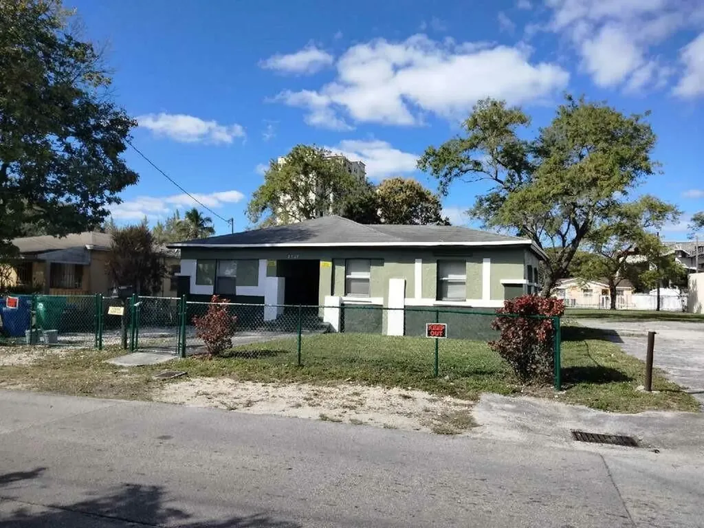 2707 NW 50th Street Miami FL 33142
