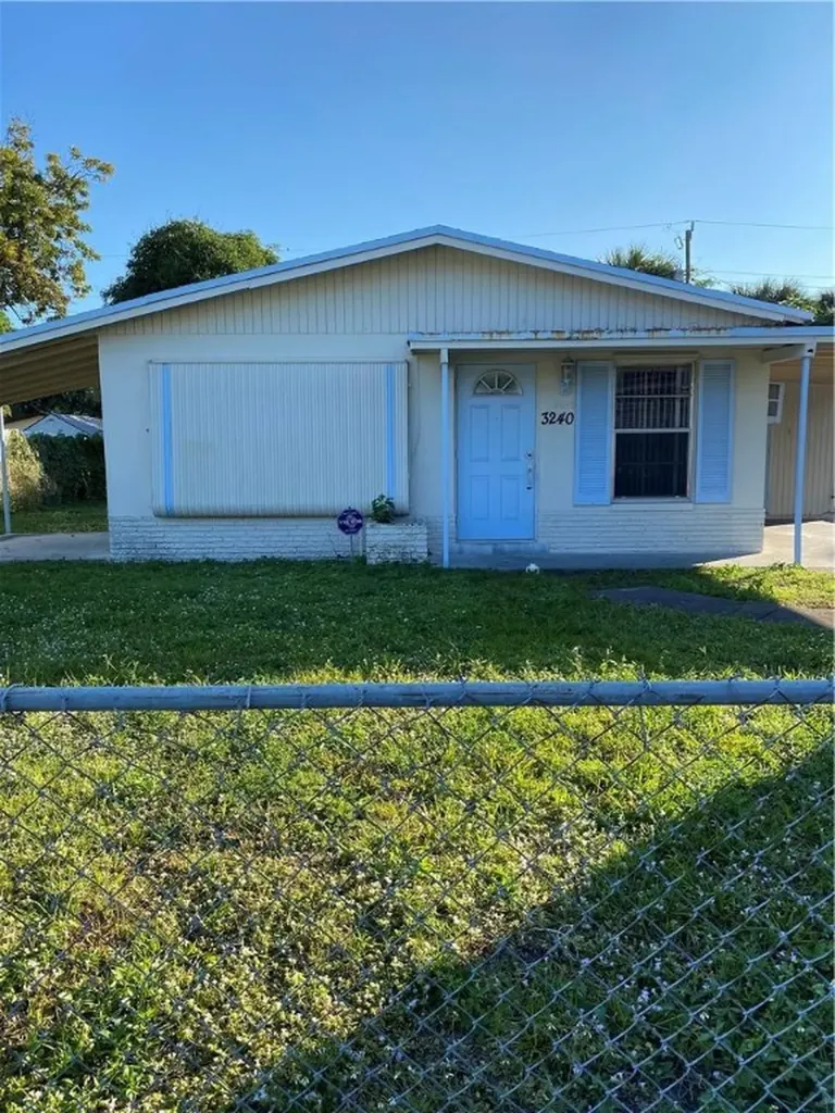 3240 NW 18th Place Lauderhill FL 33311