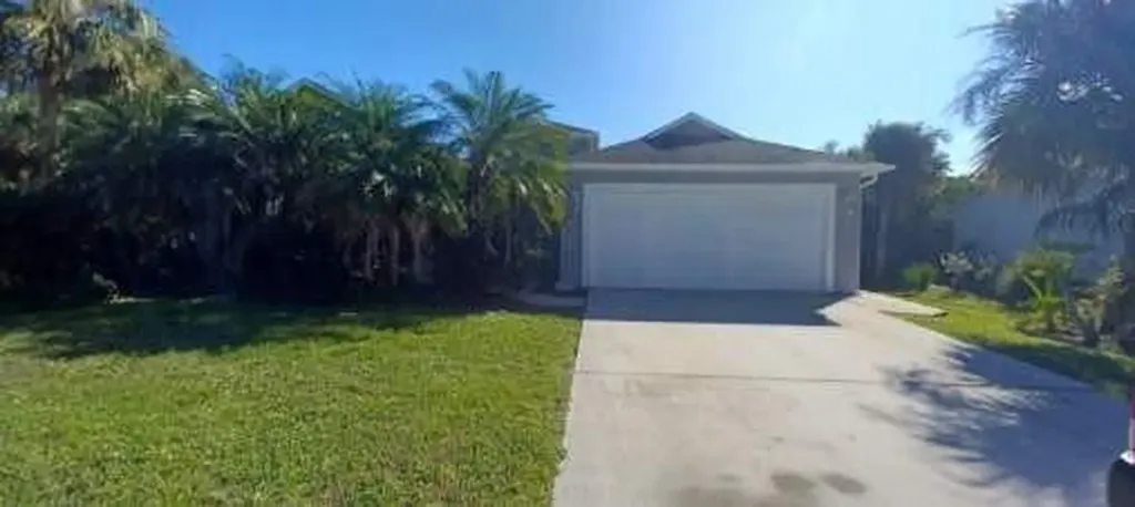 558 Benedictine Terrace Sebastian FL 32958