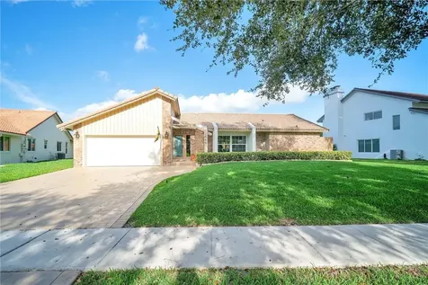 1049 NW 99th Avenue Plantation FL 33322