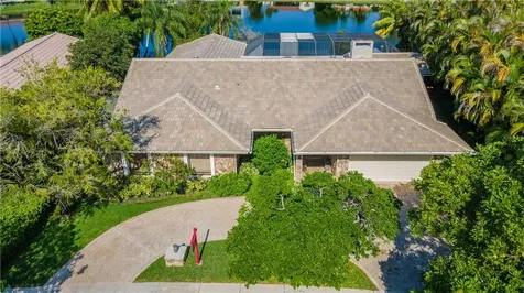 2201 NE 212th Street Miami FL 33180