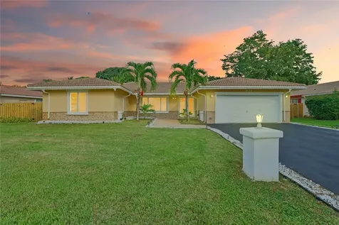 831 NW 84th Drive Coral Springs FL 33071