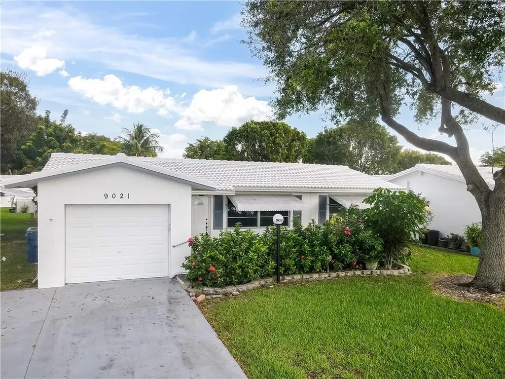9021 NW 12th Street Plantation FL 33322