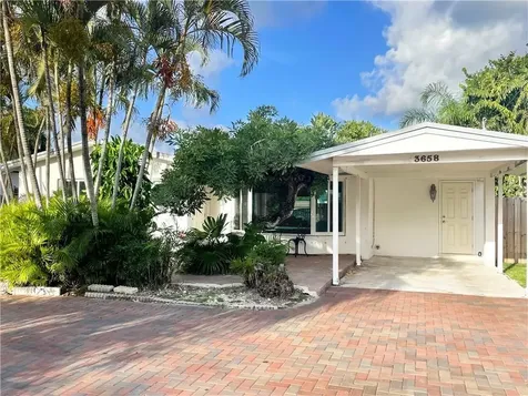 3658 NW 18th Avenue Oakland Park FL 33309
