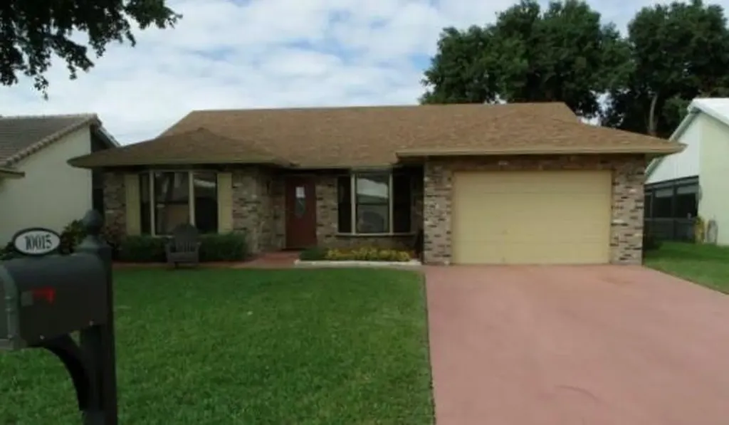 10015 NW 71st Court Tamarac FL 33321