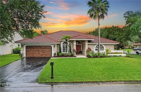 4788 NW 98th Lane Coral Springs FL 33076