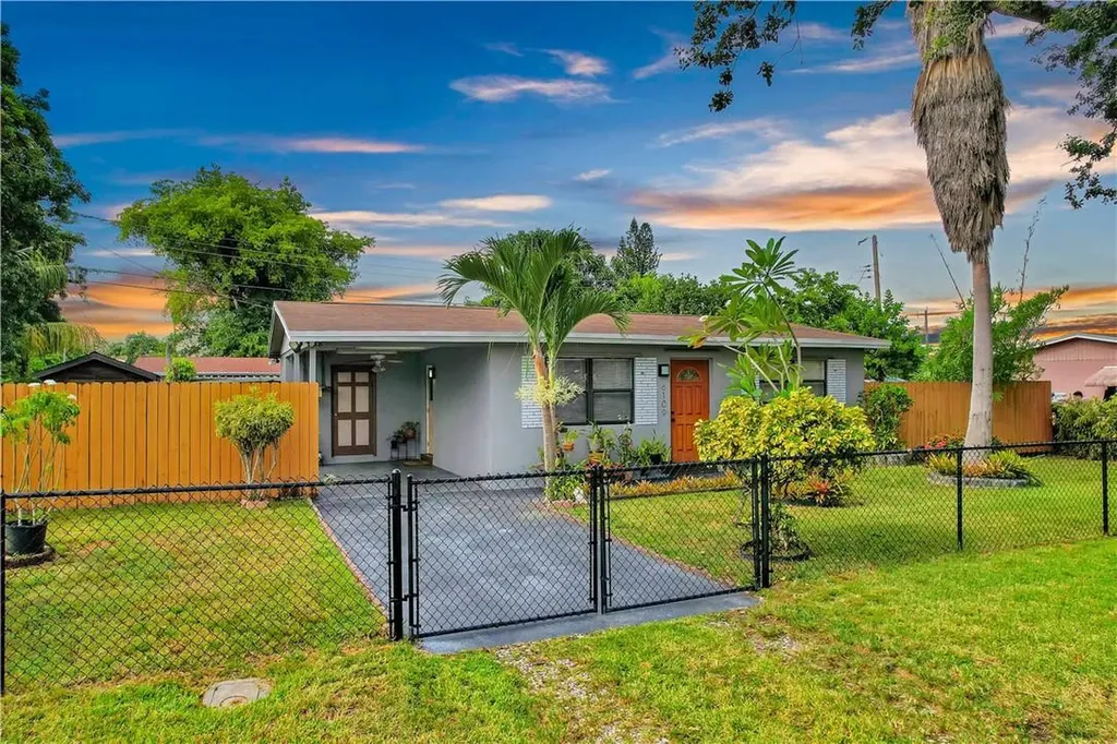 6109 Jefferson Street Hollywood FL 33023