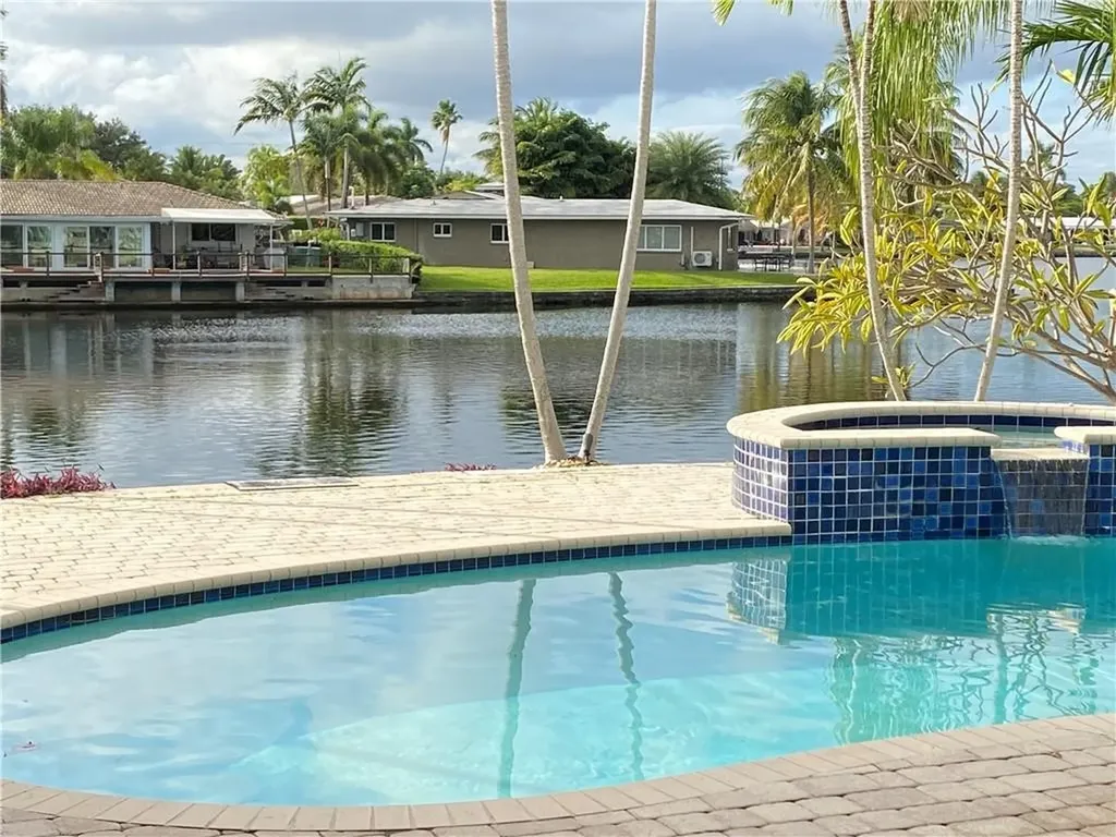 4131 NE 16th Avenue Oakland Park FL 33334