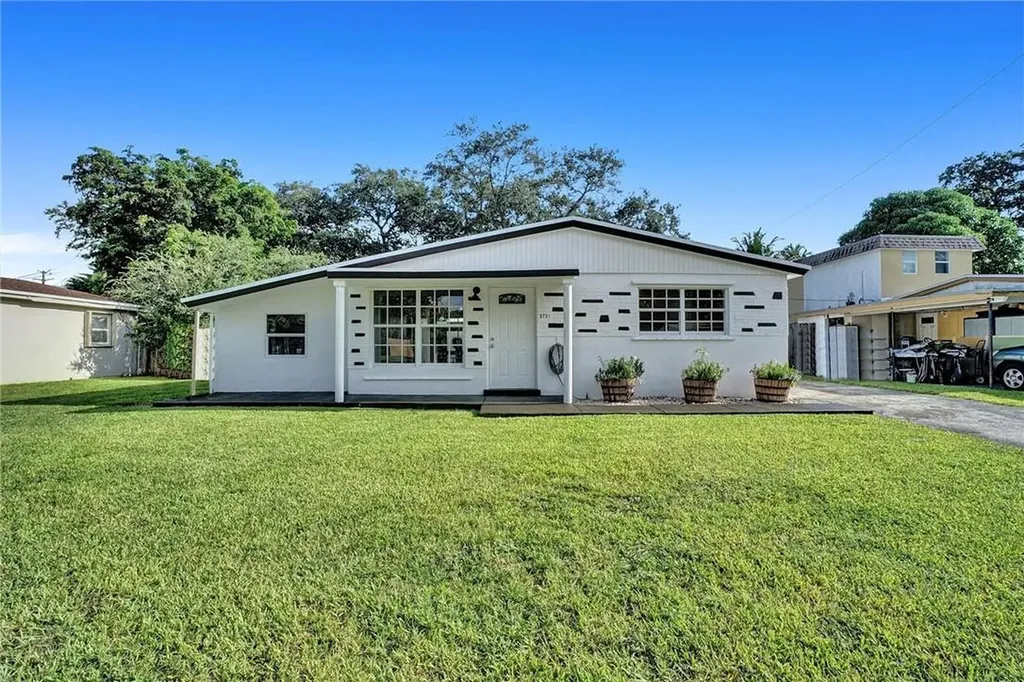5731 Atlanta Street Hollywood FL 33021