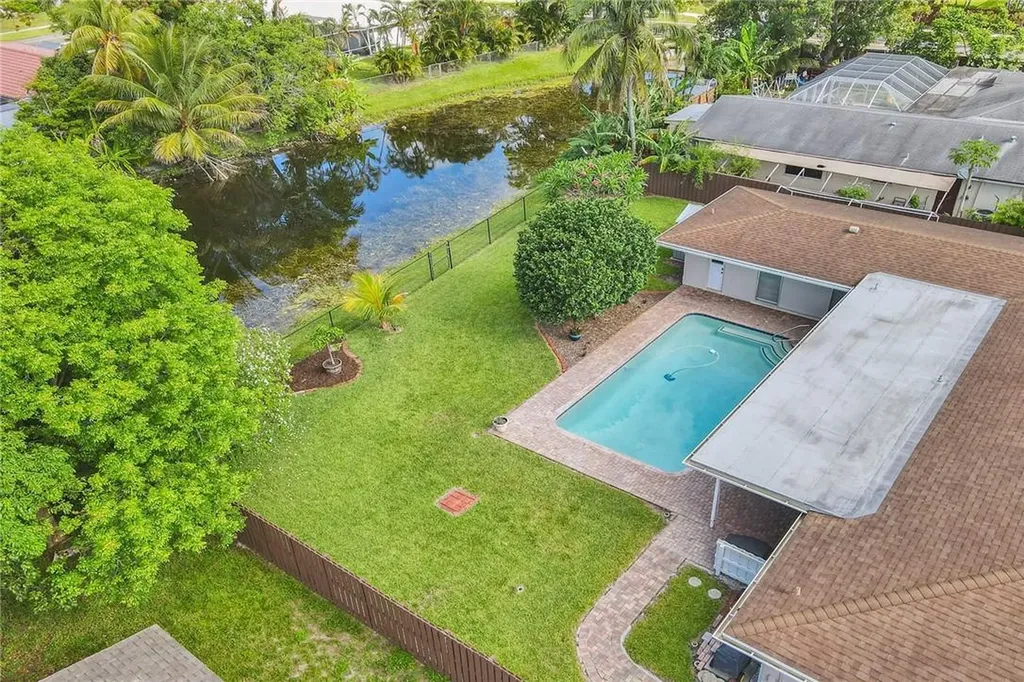 1721 SW 67th Avenue Plantation FL 33317
