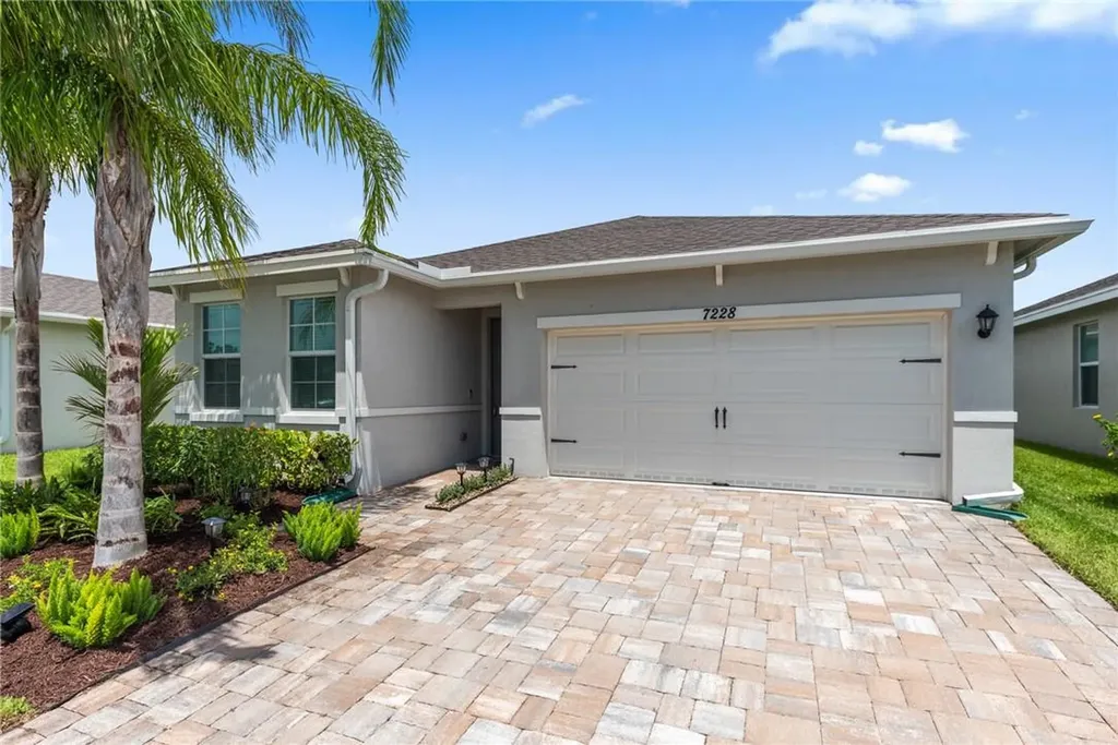 7228 SE Sebona Court Hobe Sound FL 33455
