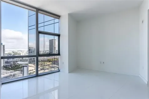 851 NE 1st Avenue Miami FL 33132