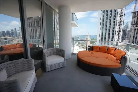 851 NE 1st Avenue Miami FL 33132