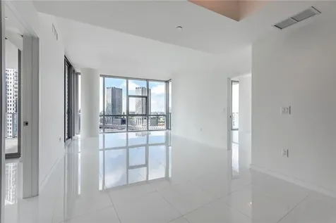 851 NE 1st Avenue Miami FL 33132