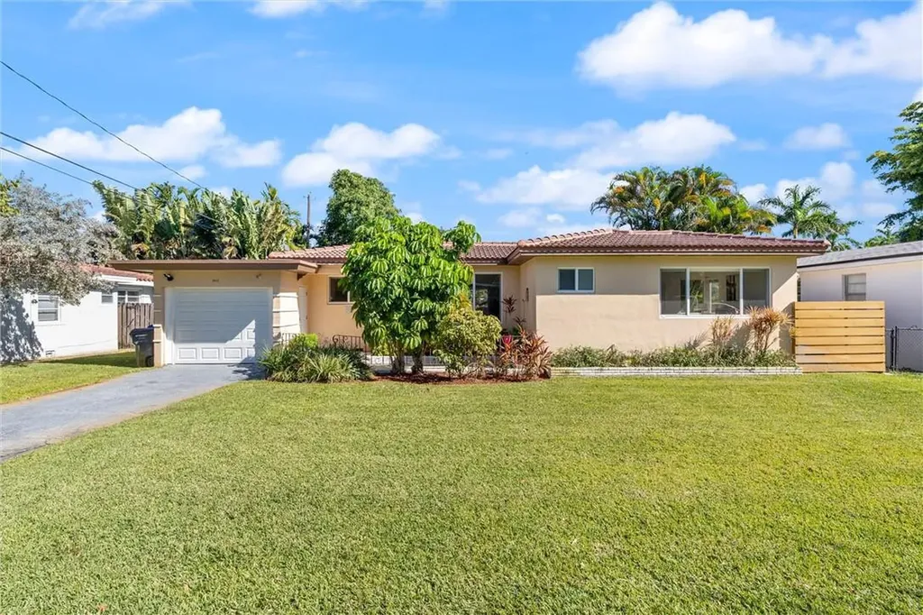1411 N 16th Court Hollywood FL 33020