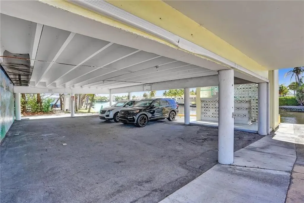 2206 NE 26th Street Wilton Manors FL 33305
