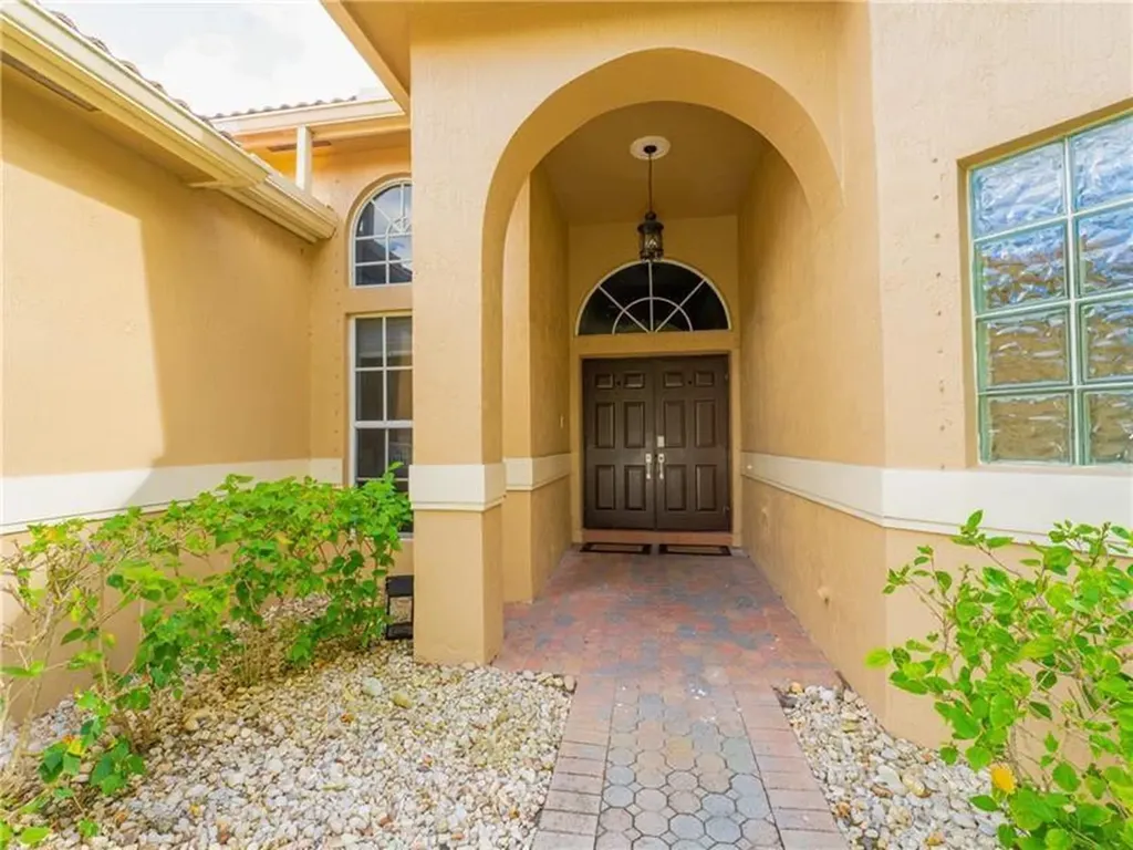 11552 NW 51st Place Coral Springs FL 33076