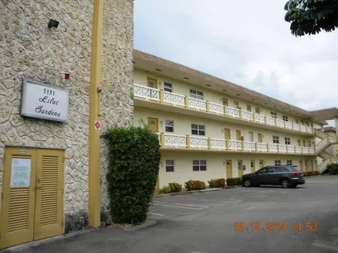 5131 W Oakland Park Boulevard Lauderdale Lakes FL 33313