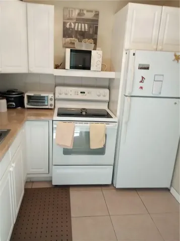 5131 W Oakland Park Boulevard Lauderdale Lakes FL 33313