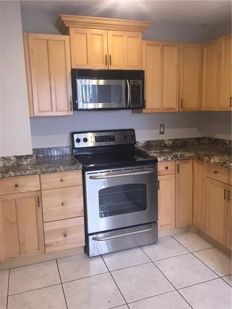 9623 NW 4th Street Coral Springs FL 33071