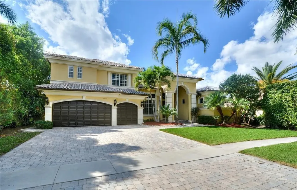 11053 Canary Island Court Plantation FL 33324