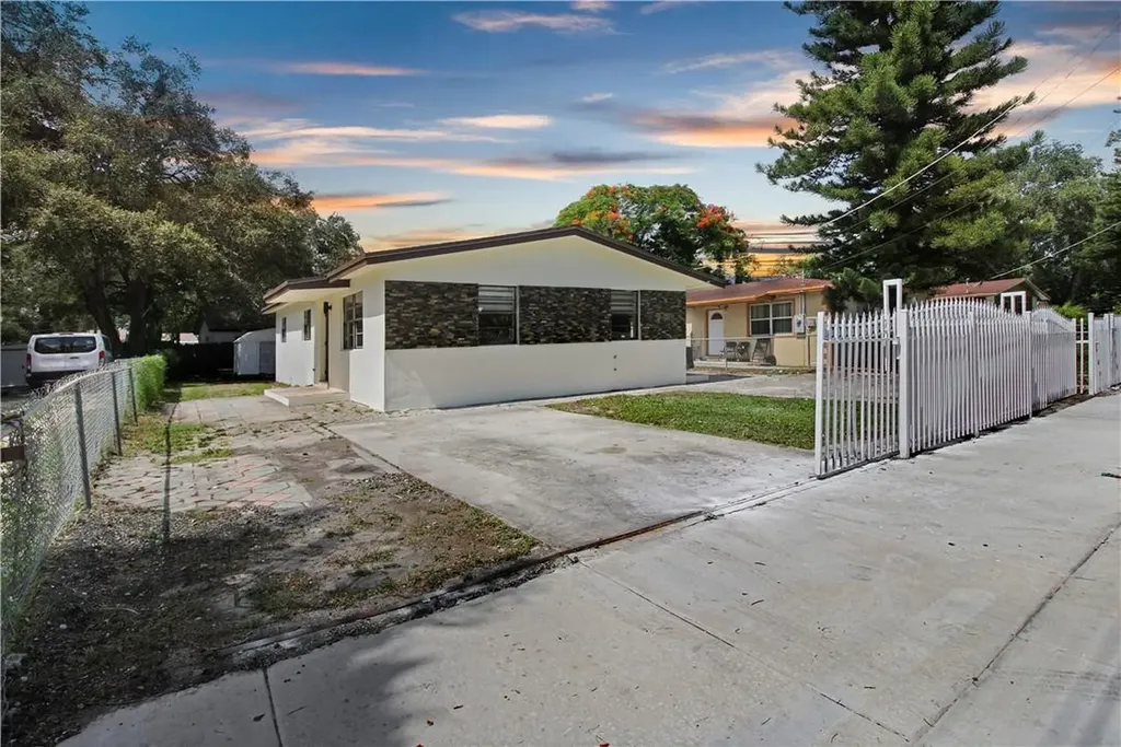 2775 NW 169th Terrace Miami Gardens FL 33056