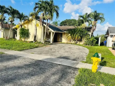 1314 SW 82nd Avenue North Lauderdale FL 33068