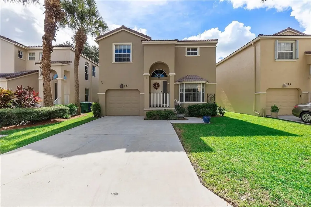 587 NW 87th Lane Coral Springs FL 33071
