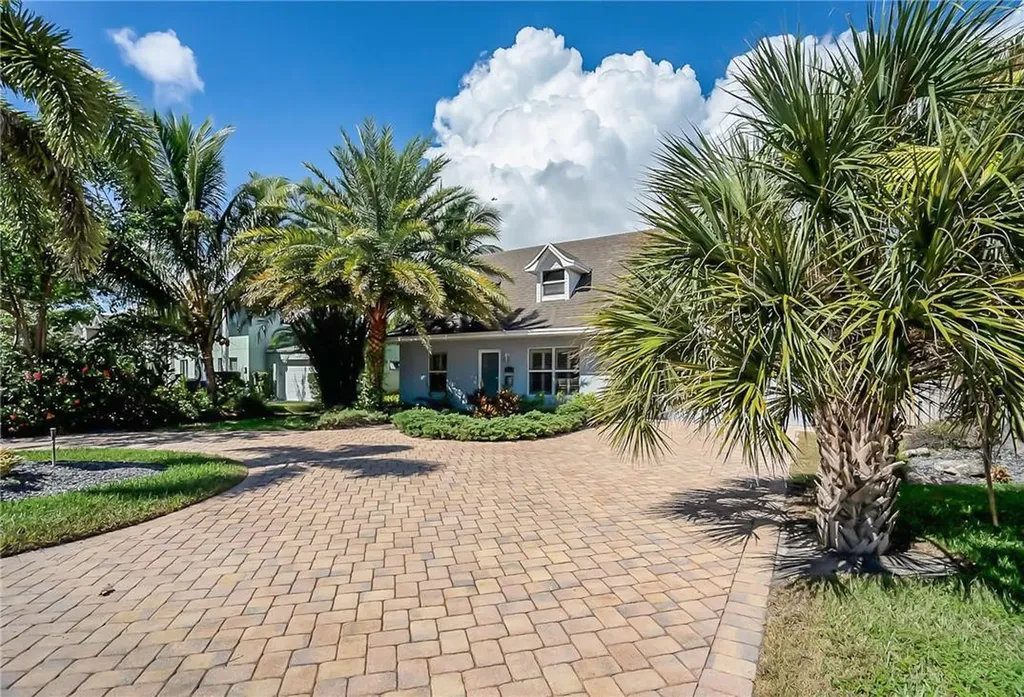3881 NE 16th Avenue Oakland Park FL 33334