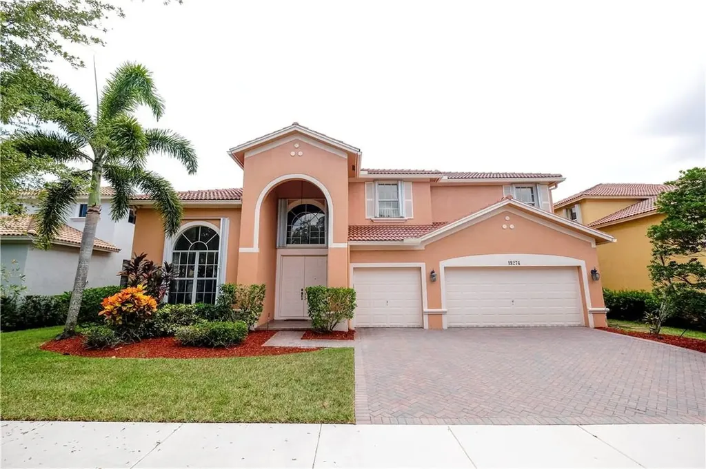 19274 S Gardenia Avenue Weston FL 33332