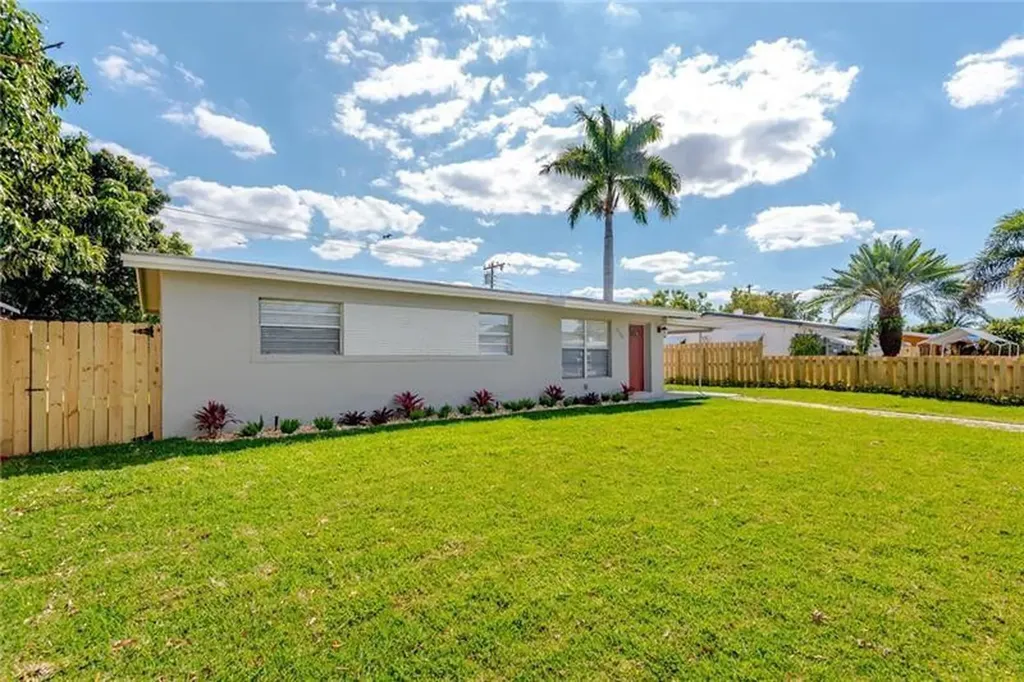 6120 SW 39th Street Davie FL 33314