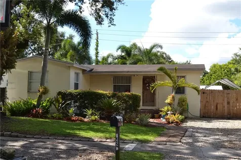 6428 Oak Street Hollywood FL 33024
