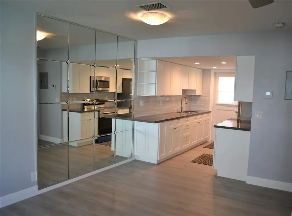 1005 S 17th Avenue Hollywood FL 33020