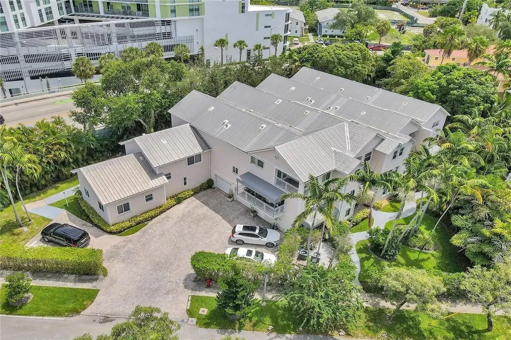 452 SW 5th Avenue Fort Lauderdale FL 33315
