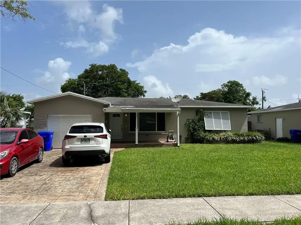 5613 Jefferson Street Hollywood FL 33023