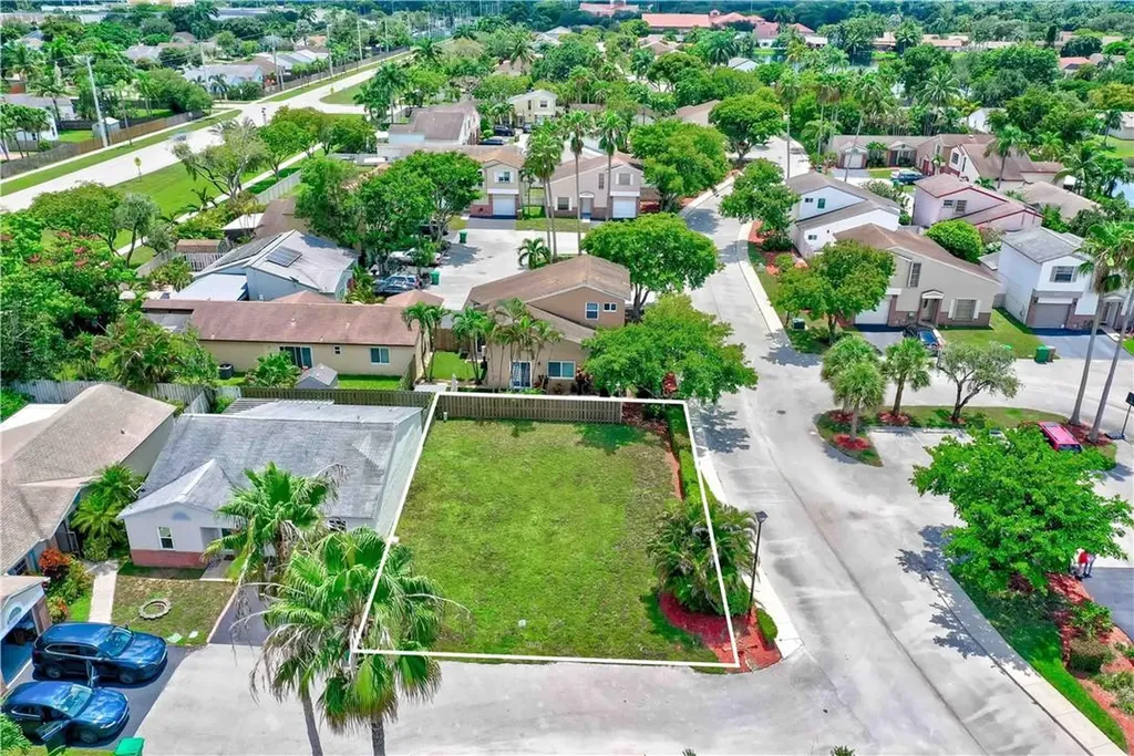 834 Cumberland Terrace Davie FL 33325
