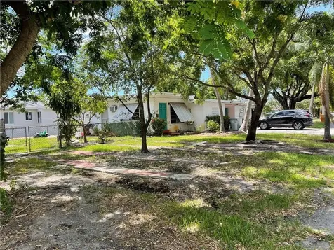1901 NE 2nd Street Pompano Beach FL 33060