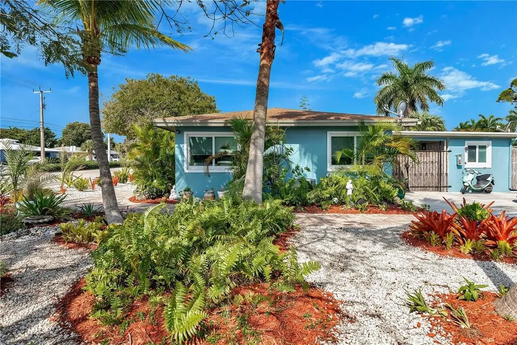 2113 NE 26th Street Wilton Manors FL 33305