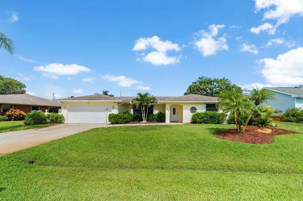 2466 SE Alden Street Port St Lucie FL 34984