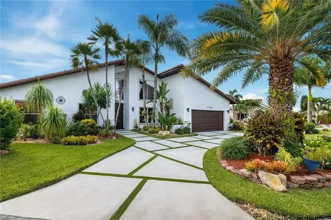 7702 NW 86th Way Tamarac FL 33321