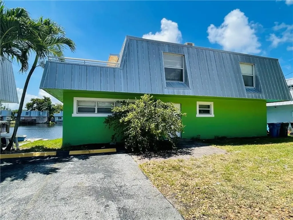 1350 NE 40th Drive Oakland Park FL 33334