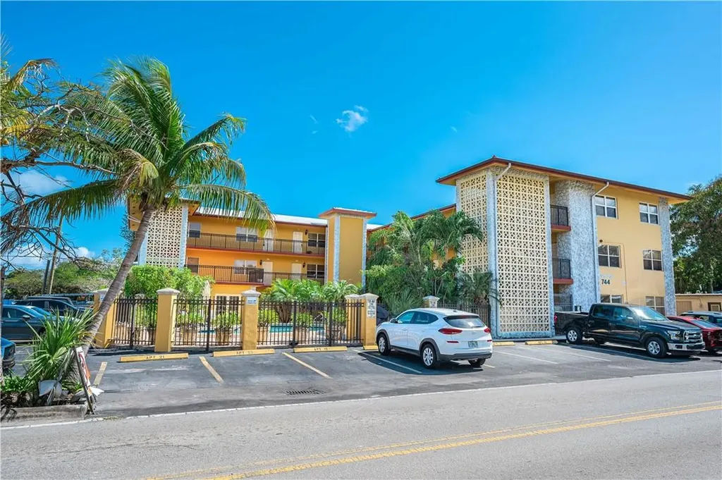 744 NE 14th Avenue Fort Lauderdale FL 33304