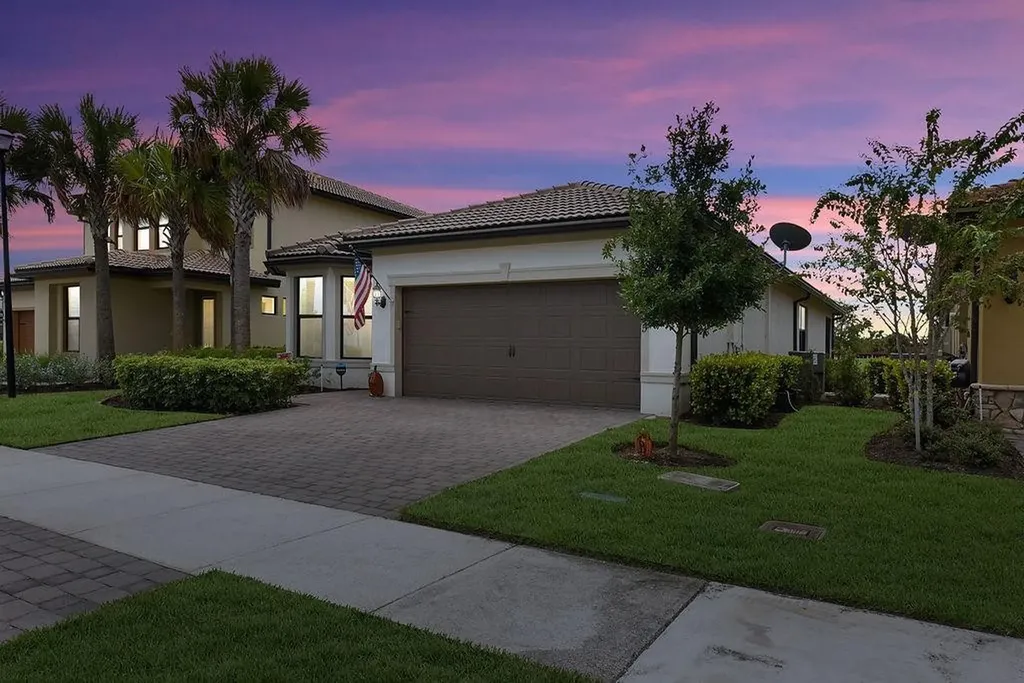 7905 NW 82nd Court Tamarac FL 33321