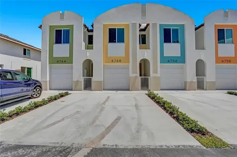 4748 SW 63rd Terrace Davie FL 33314