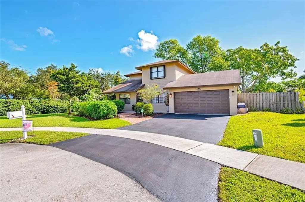 4380 NW 116th Avenue Sunrise FL 33323