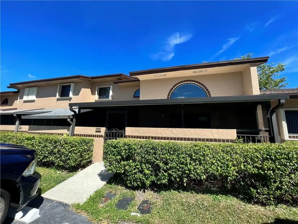 2352 NW 37th Avenue Coconut Creek FL 33066