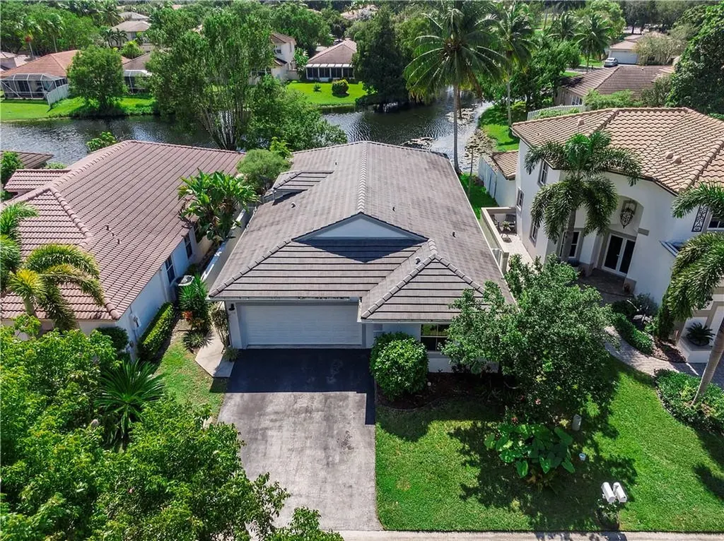 7354 NW 1st Manor Plantation FL 33317