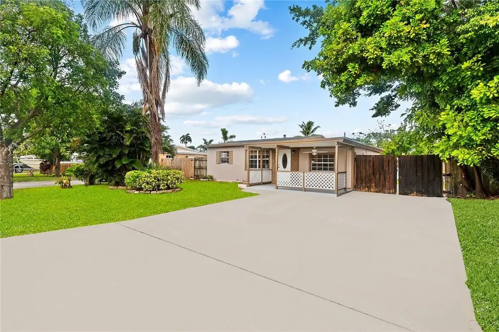 2617 NE 15th Avenue Pompano Beach FL 33064
