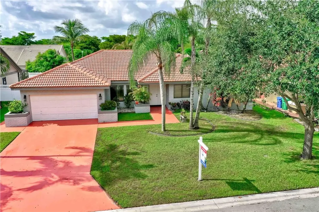 6022 NW 48th Court Coral Springs FL 33067