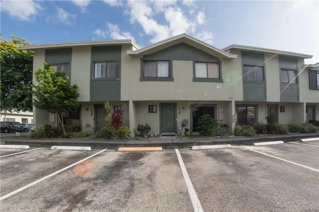 7661 NW 38th Court Sunrise FL 33351
